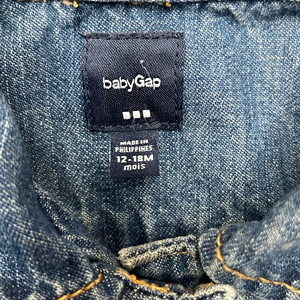 BABY GAP JEAN JACKET 12-18 Months